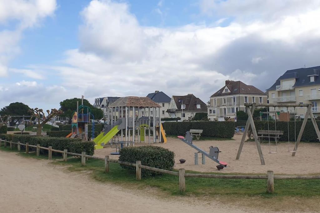 Studio Front De Mer Merville-Franceville-Plage Εξωτερικό φωτογραφία