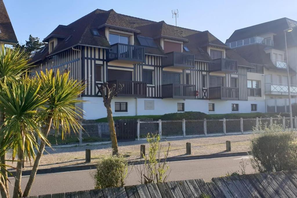 Studio Front De Mer Merville-Franceville-Plage Εξωτερικό φωτογραφία